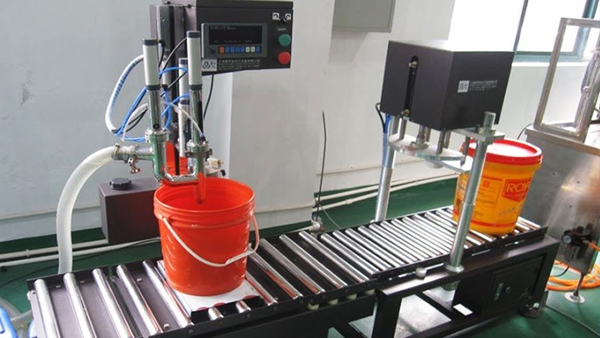潤滑油灌裝機(jī) 潤滑油灌裝機(jī)