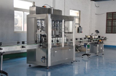 灌裝機.jpg 灌裝機.jpg